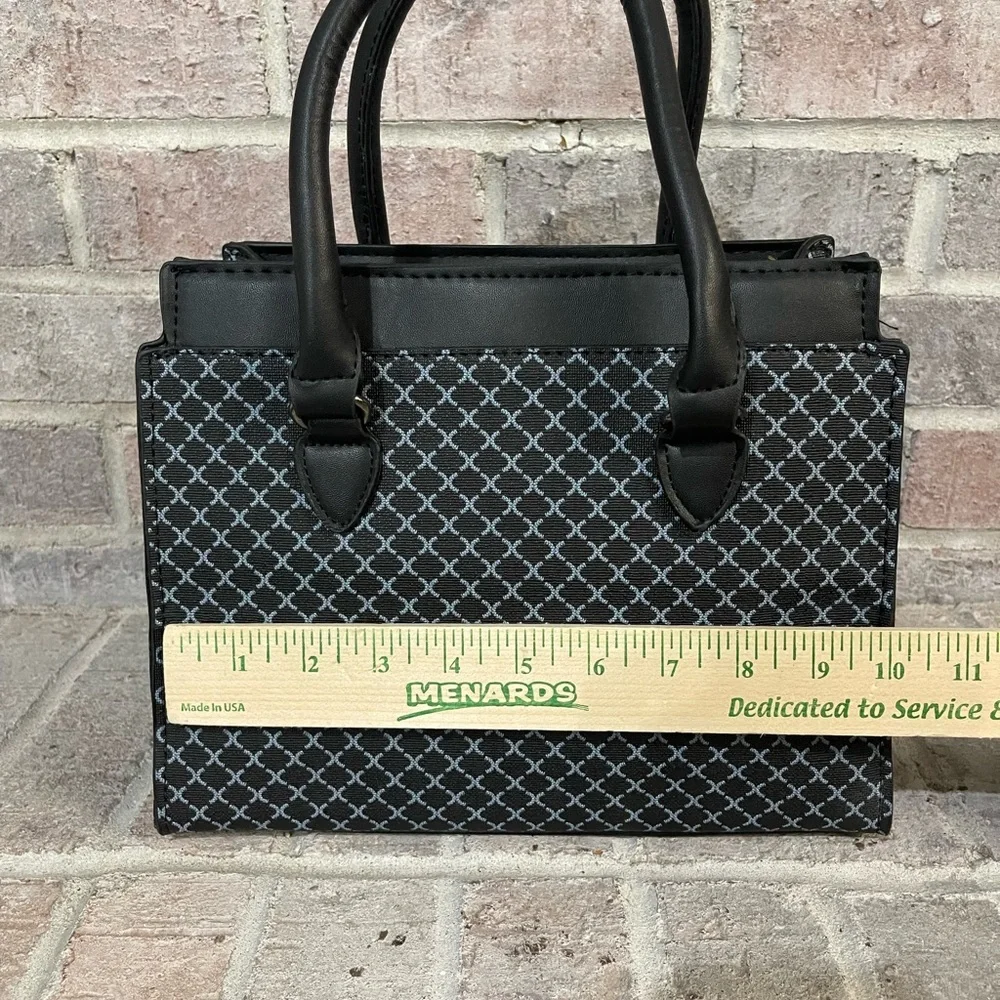 Elegant Black/Blue Patterned Handbag Set - Picture 4 of 17